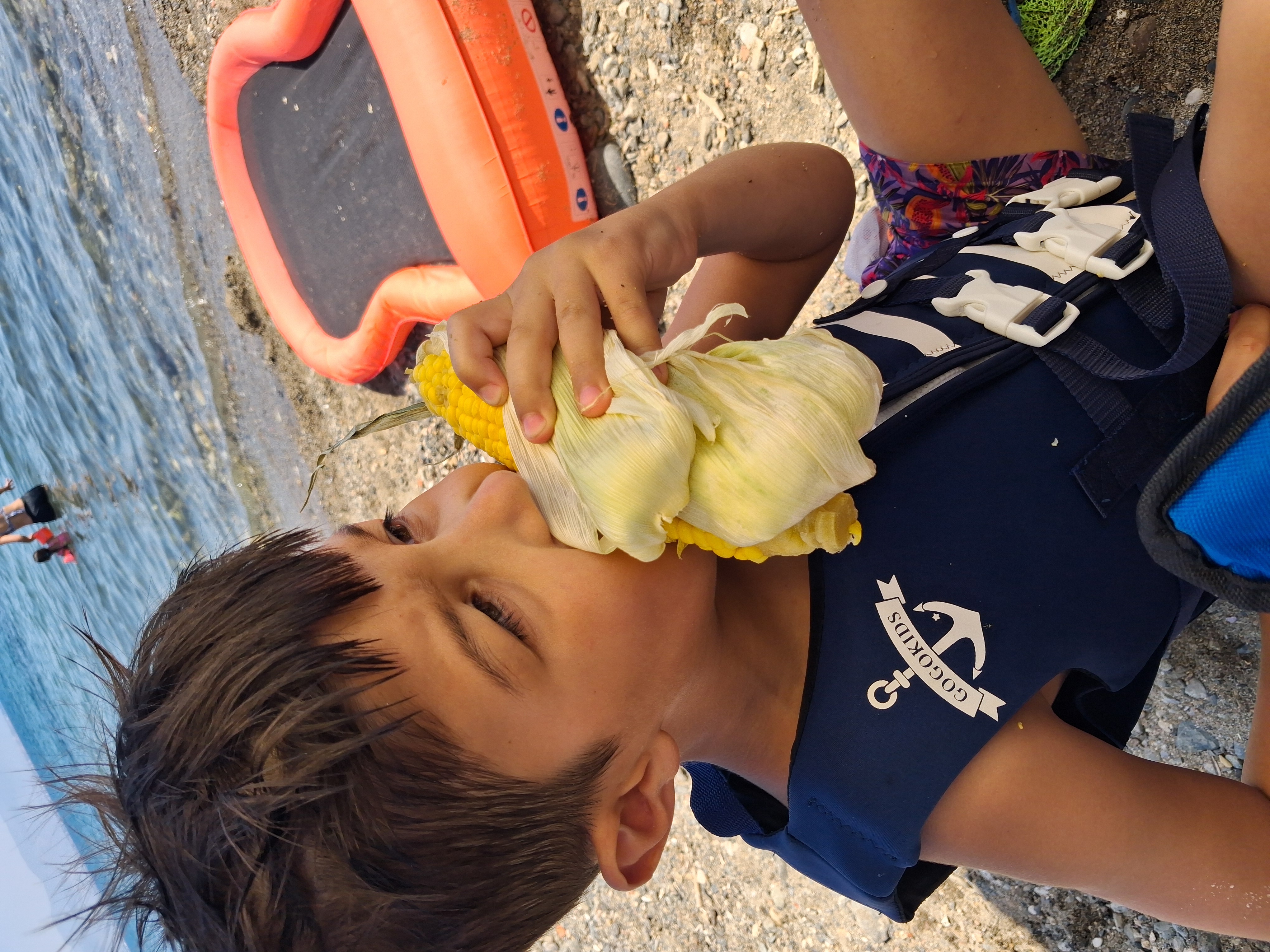 Deniz keyfinden sonra, olmassa olmazım Mısır yemektir????
